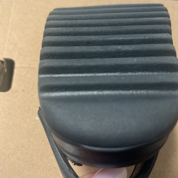 Yeezy Slide Infant color Onyx - Picture 5 of 7